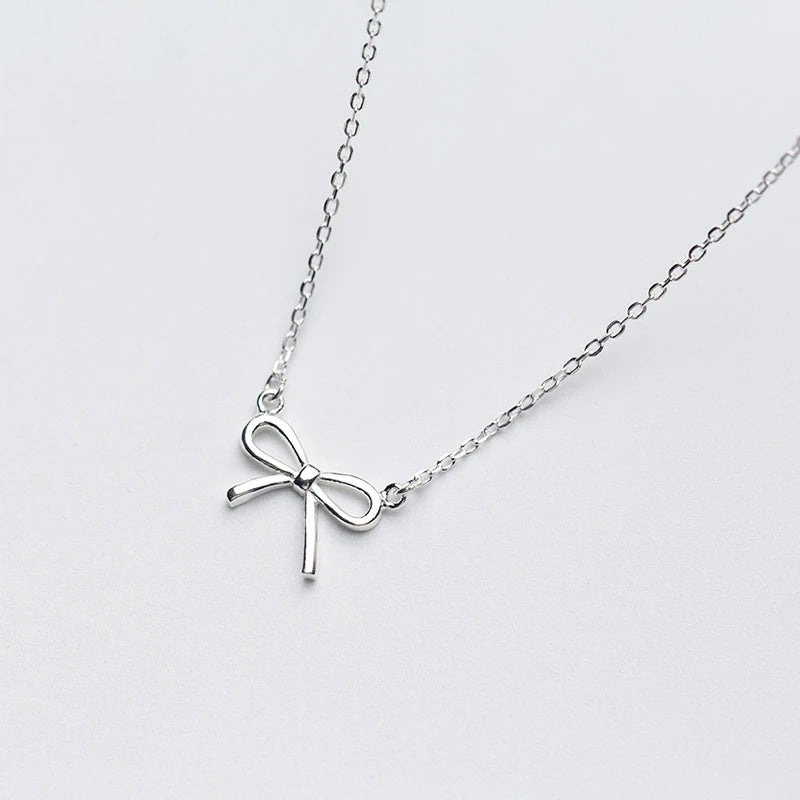 925 sterling silver bowknot pendant necklace with silver chain detail