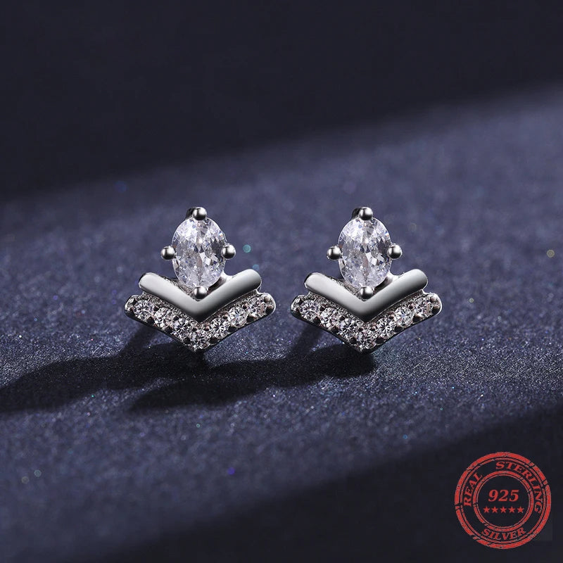 Elegant earrings silver sterling with polished silver color