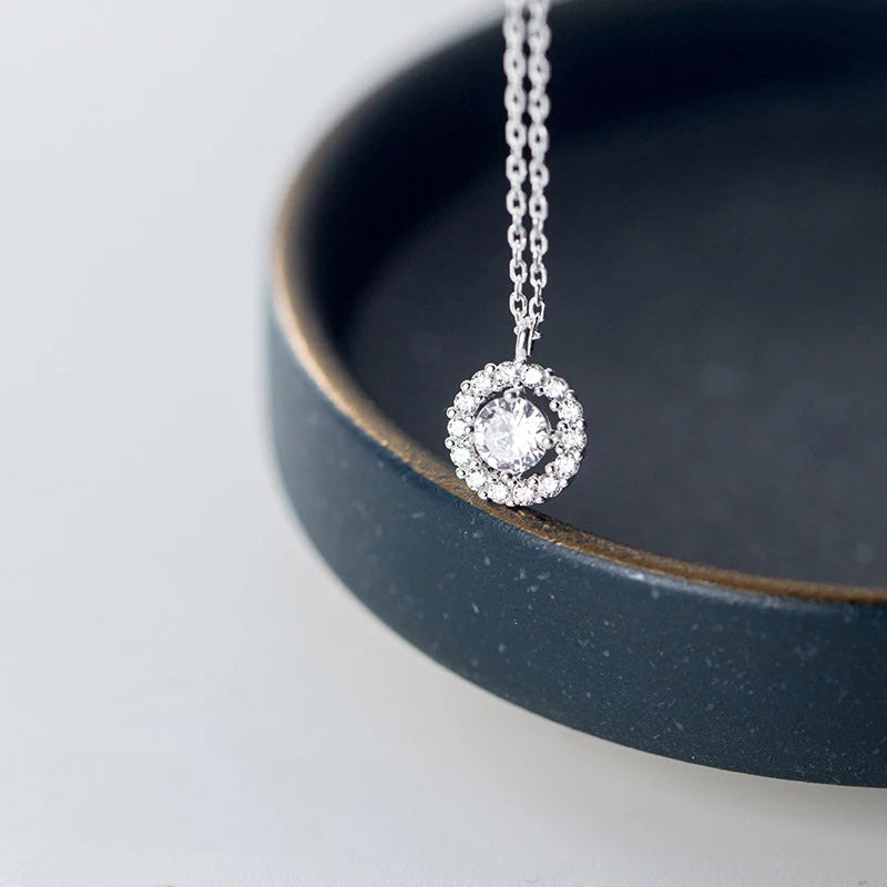 Necklace and pendant style in bright 925 sterling silver