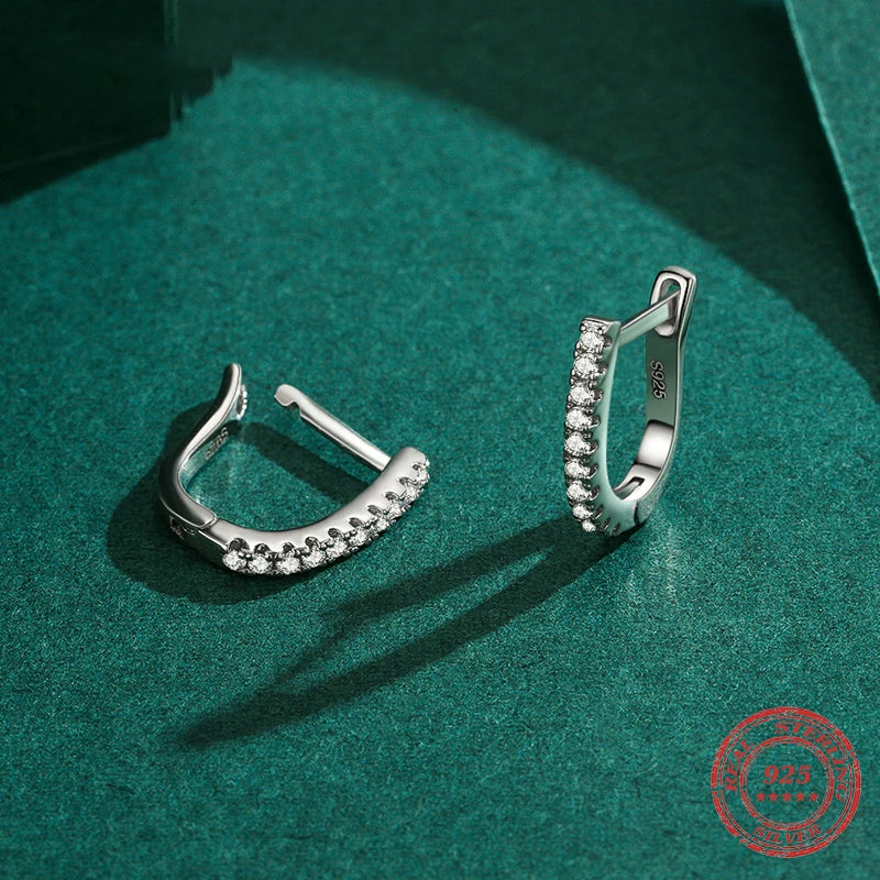 Lightweight ear rings styled as hoop earrings for women with classic curves