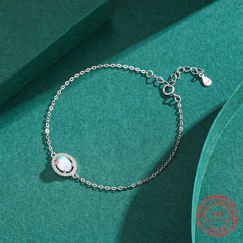 Bracelet silver profile with moonstone bracelet center in sterling silver