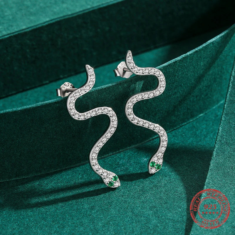 Minimal silver earrings in a refined stud earrings design