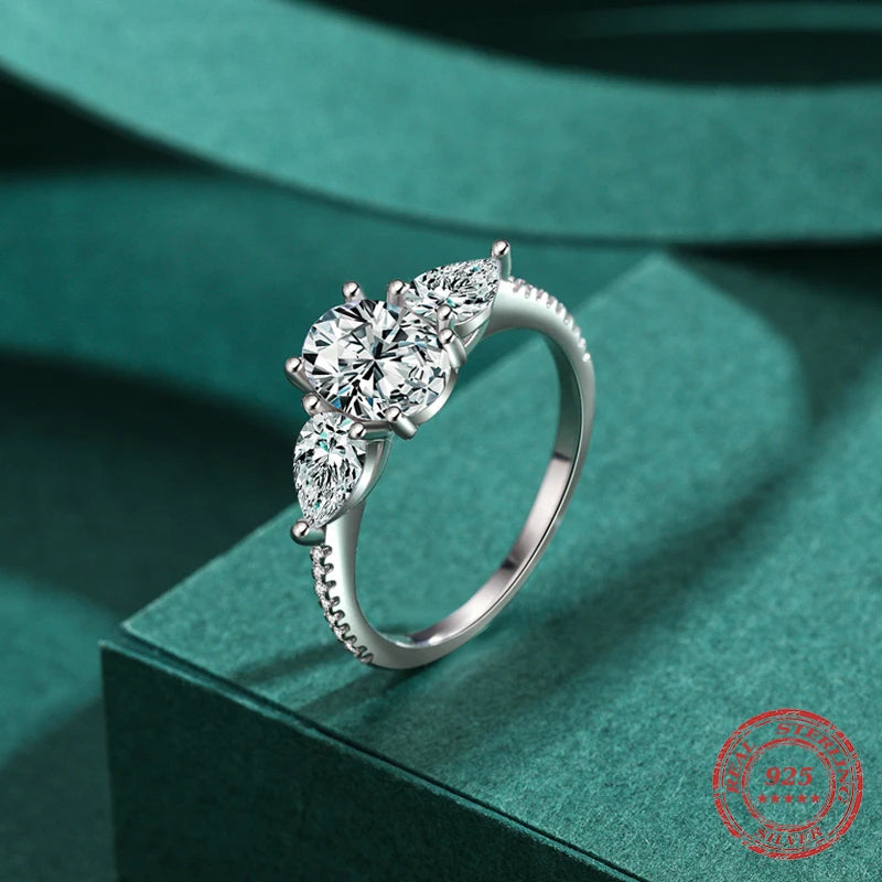 Minimal oval ring highlighting the sparkle of oval zircon