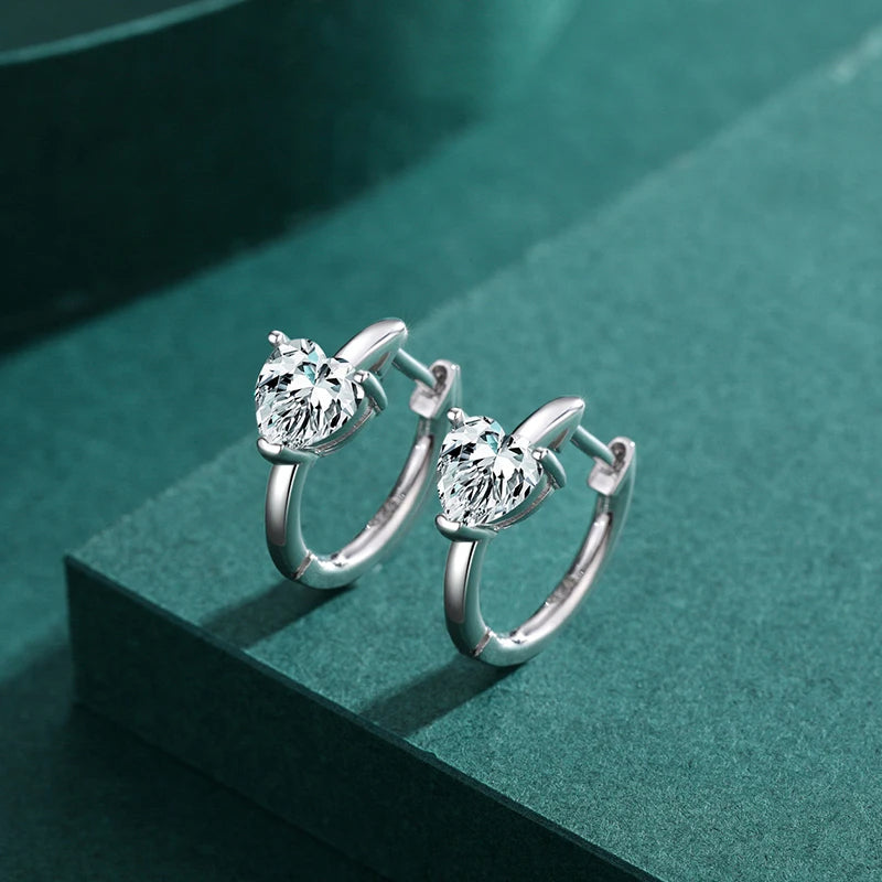 Hand shot highlighting ring size fit for a sterling silver ring in a jewelry set