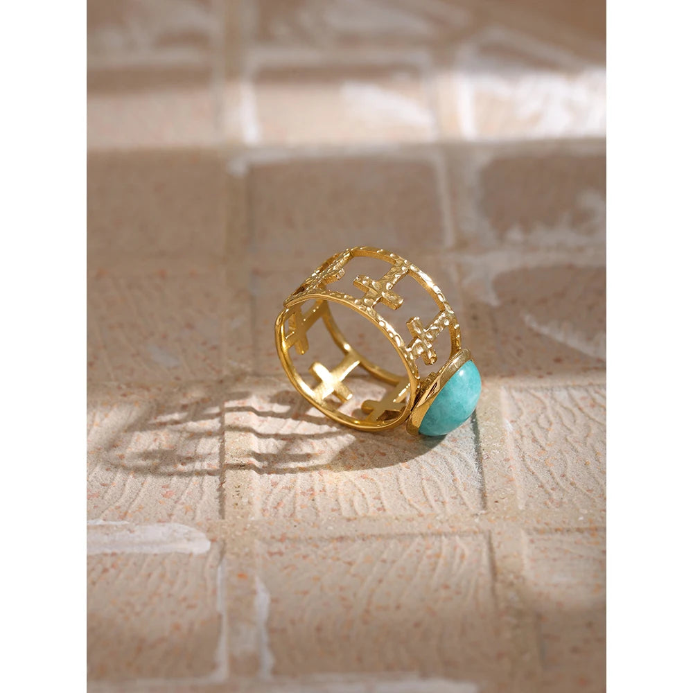 Side view showing ring size ring fit on a turquoise stone design