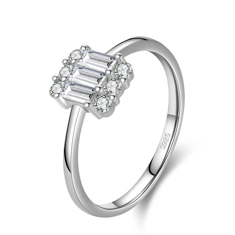Sterling silver ring with emerald cut ring design and cz ring sparkle