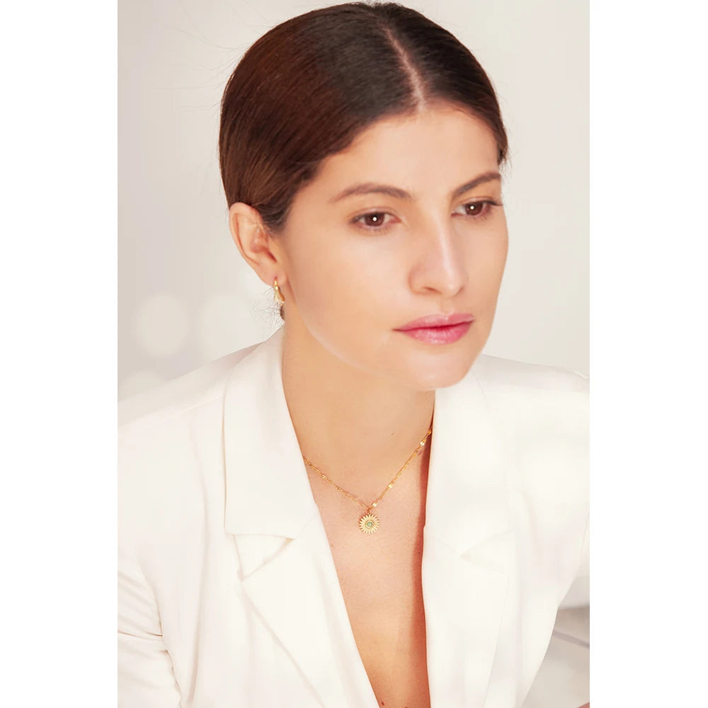 Classic gold jewelry flower necklace on fine chain