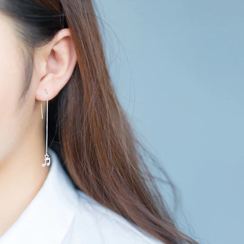 Long chain earrings silver with musical note pendant