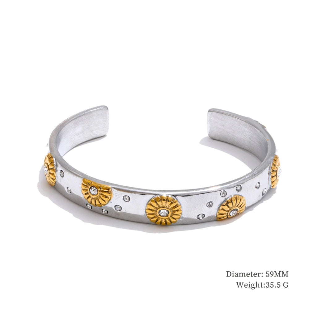 Floral gold jewelry set with earrings bracelet and ring