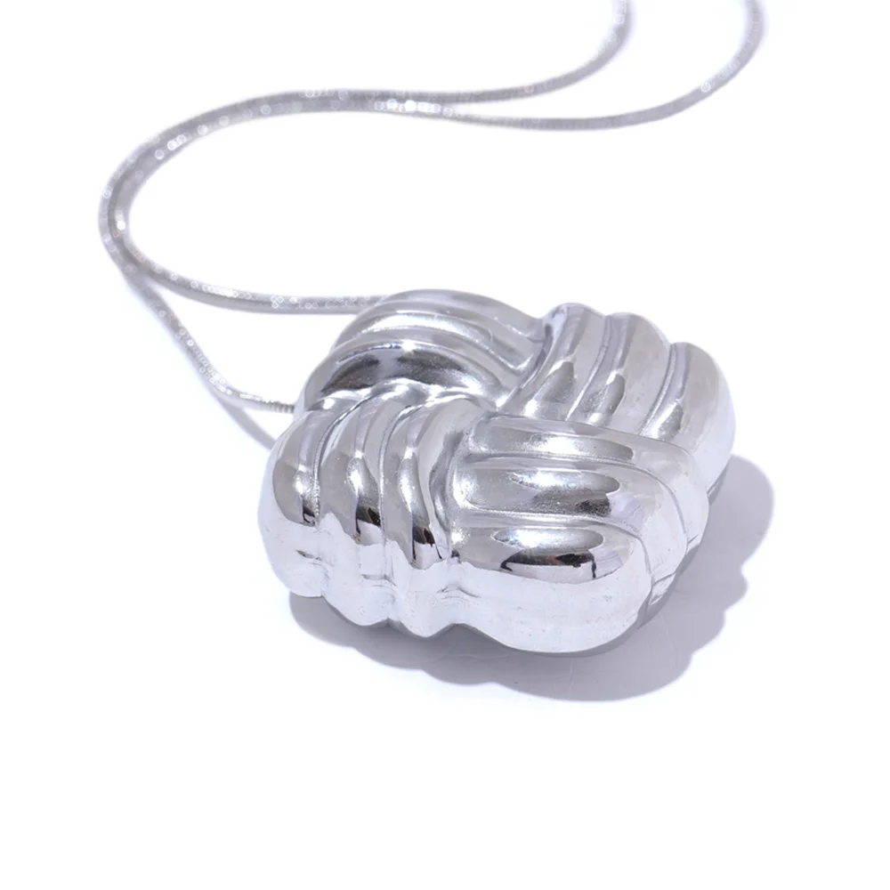 Gold plated stainless steel necklace and pendant bold style