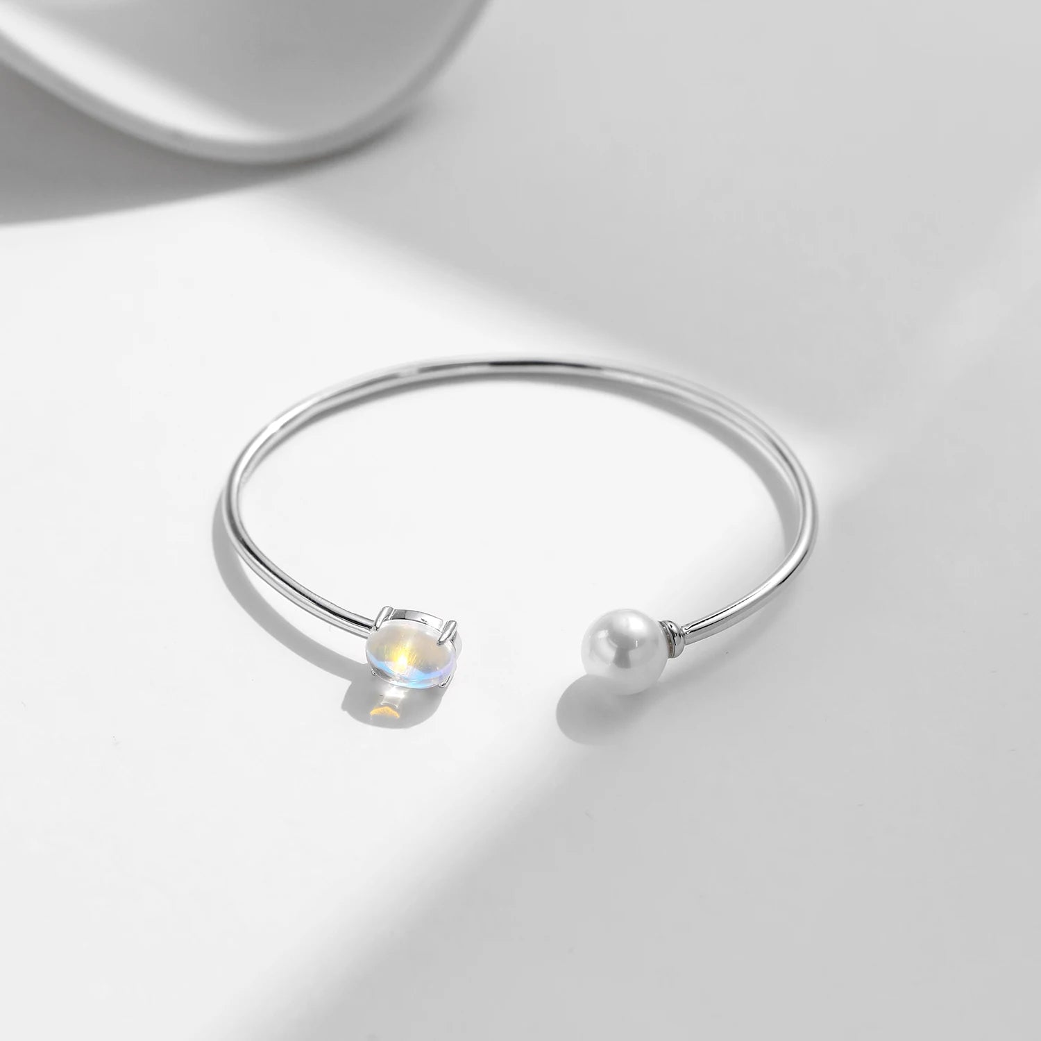 Pearl jewelry bracelet with moonstone glow and crystals