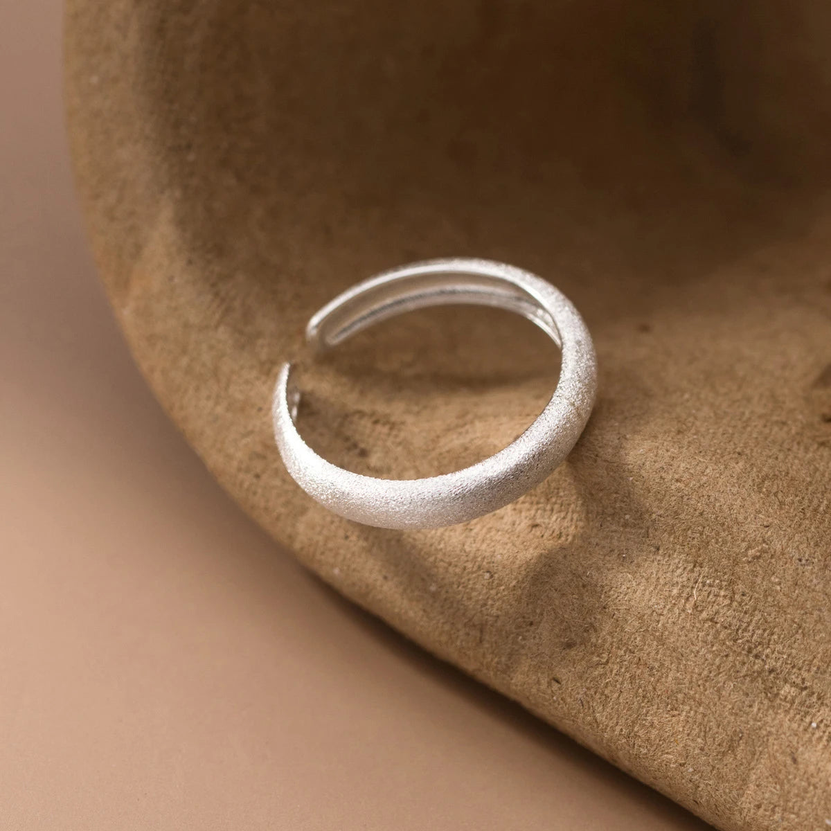 925-sterling-silver-ring-with-gold-accent-minimal-open-design