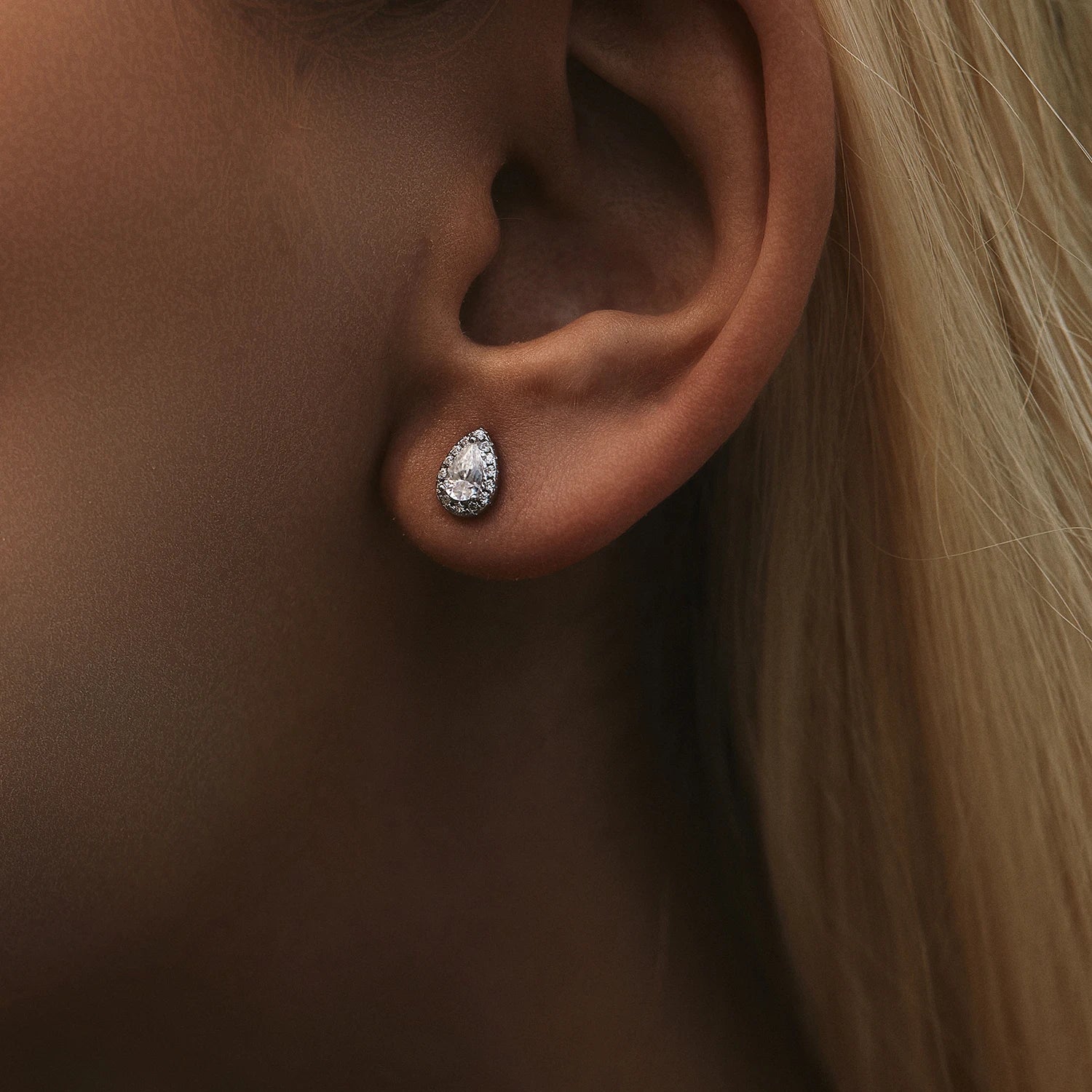 Ear rings style featuring sterling silver and moissanite jewelry