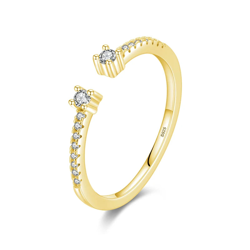 Refined ring with gold surface suited to gold of the rings styling