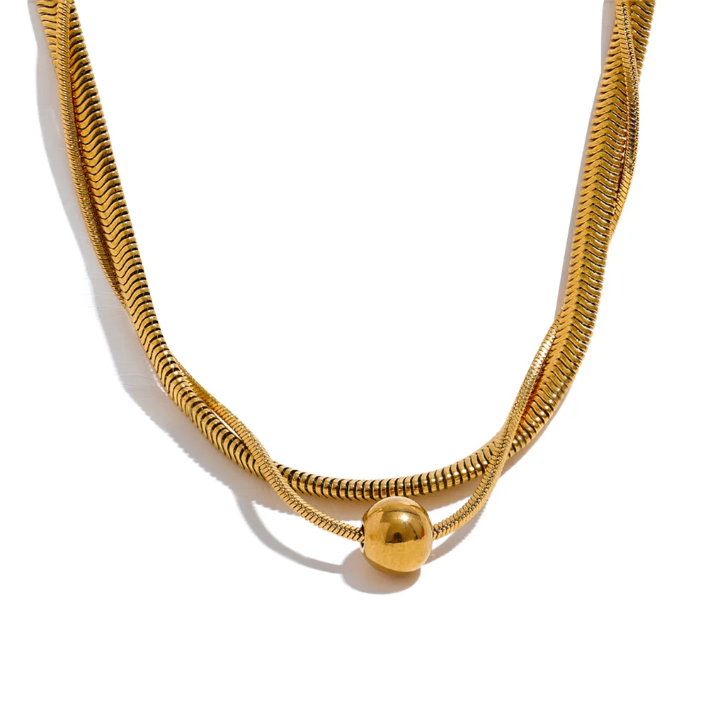 Elegant bracelet chain arrangement in a gold plated finish