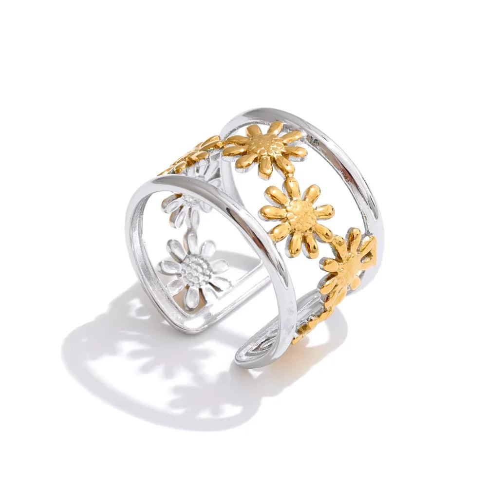 Artistic flower ring with smooth gold plated surface