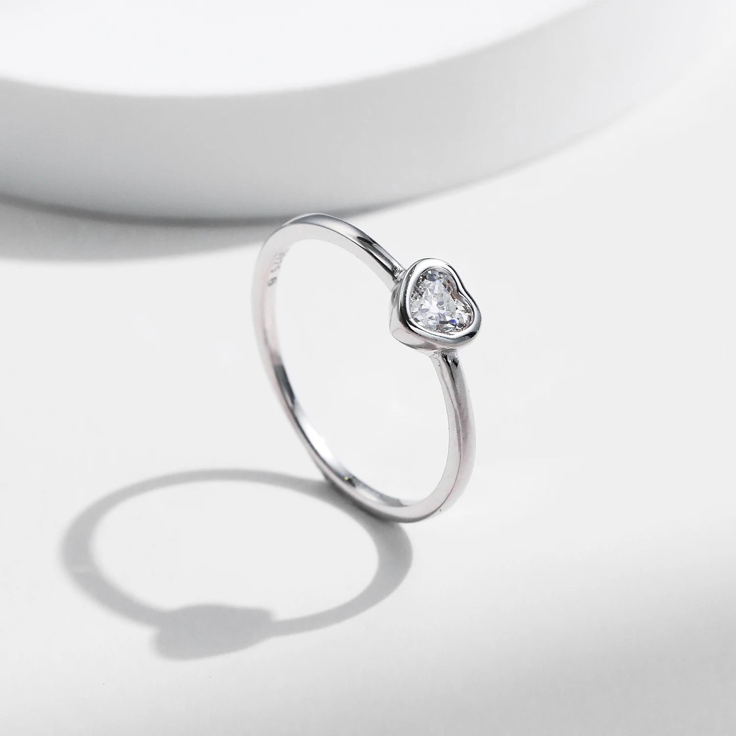 Elegant proposal ring for women with moissanite centerpiece