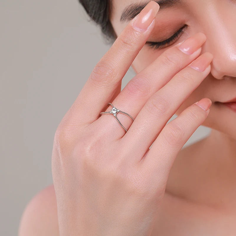 925 sterling silver ring showing a clean cross on ring detail