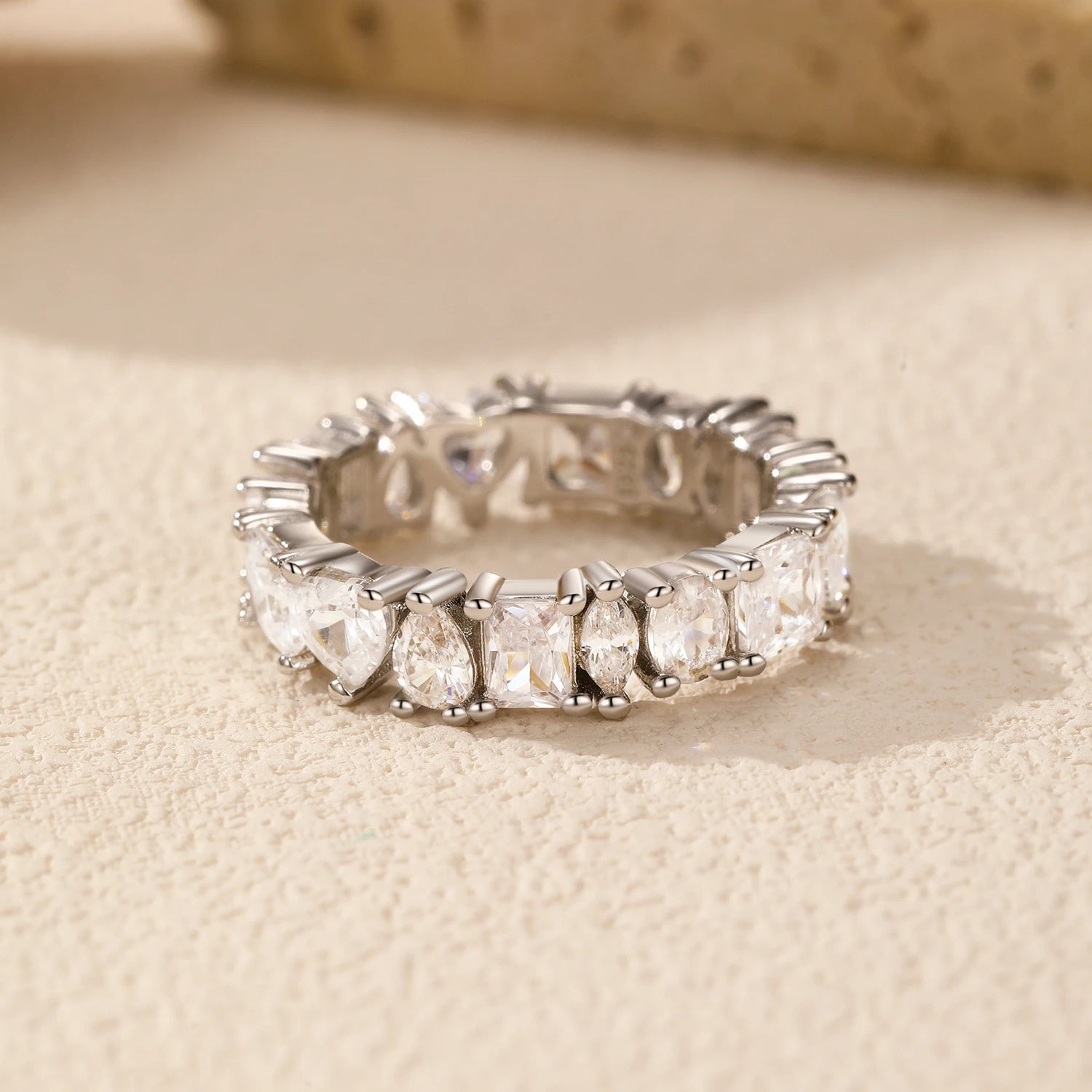 925 sterling silver wedding ring with geometric zirconia sparkle