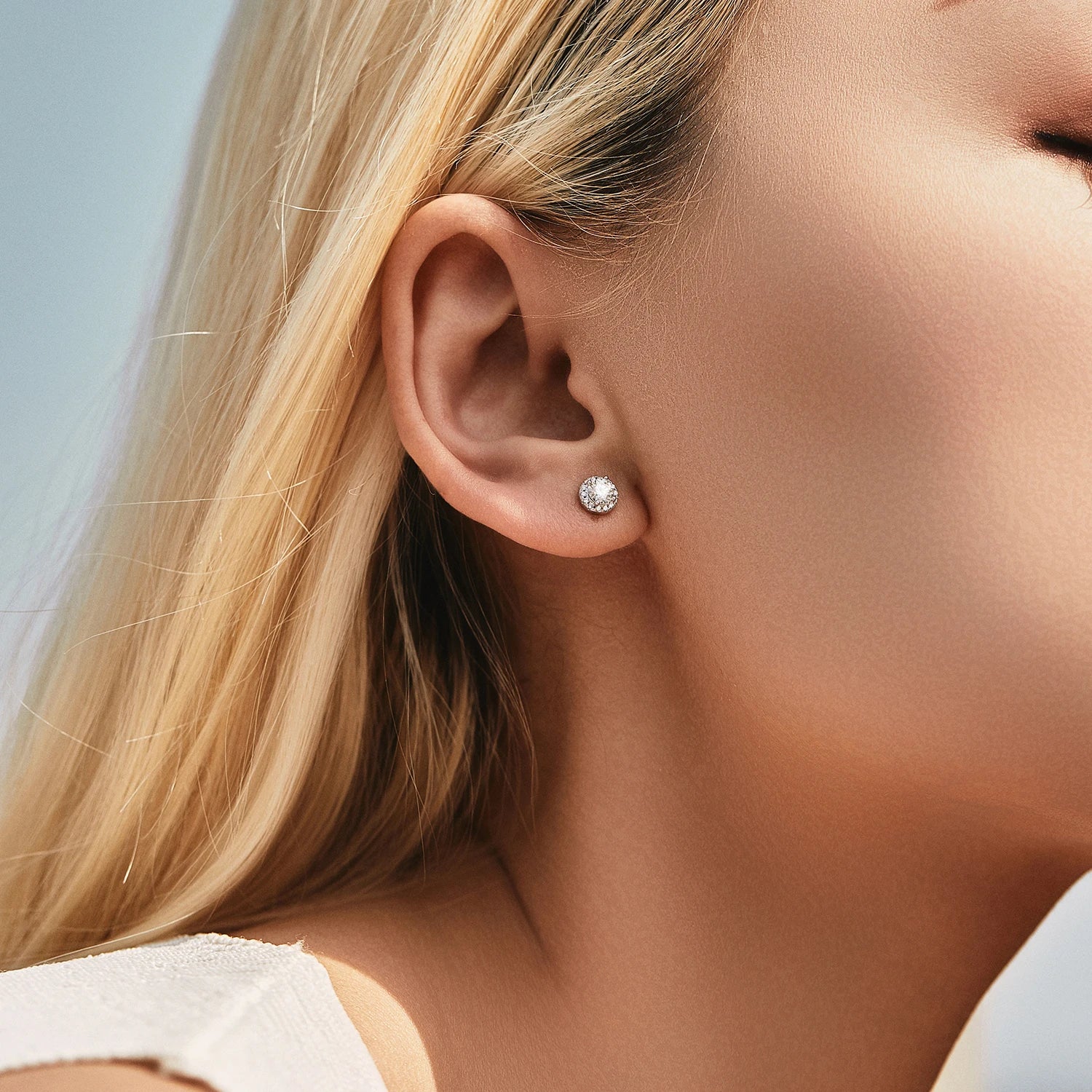 Stud earrings moissanite jewelry with delicate halo style