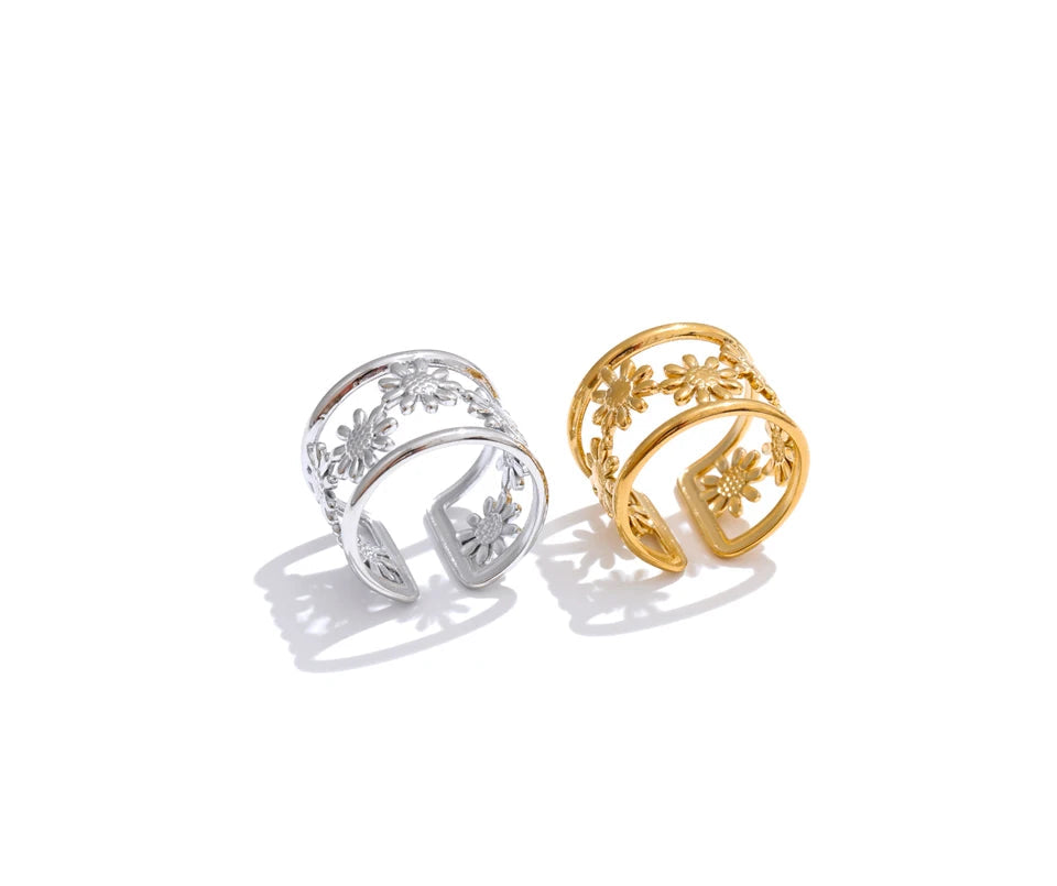 Gift-ready gold and platinum plated flower ring for special occasions