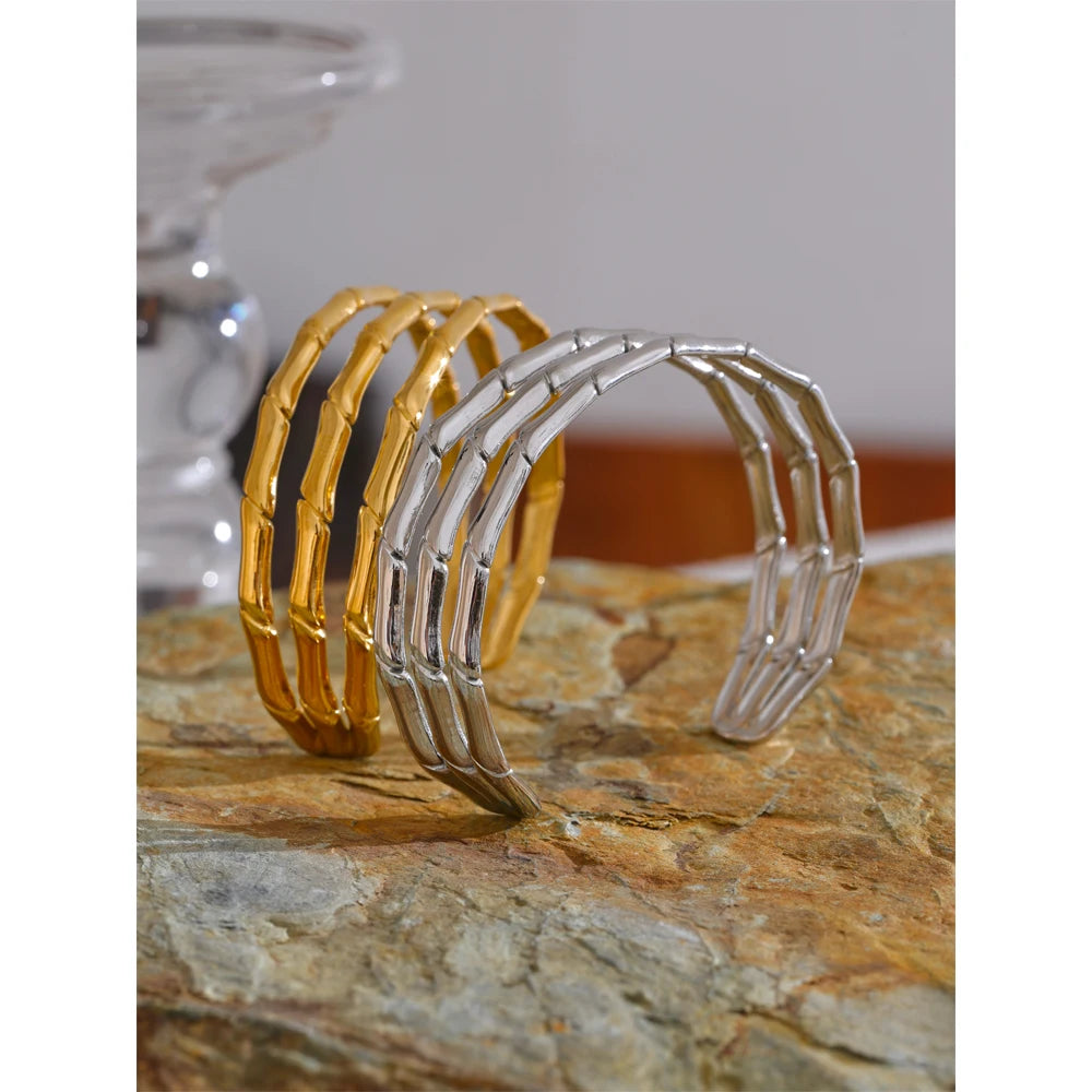 Hollow layered bracelet design for gold lovers