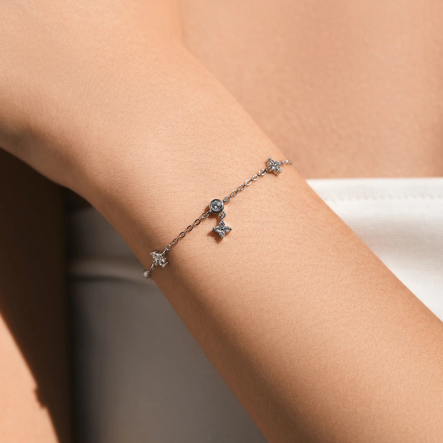 Clover bracelet with cz sparkle on a refined 925 sterling silver finish