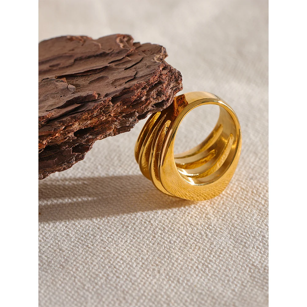 Stainless steel rings with hollow wide geometric style gold tone