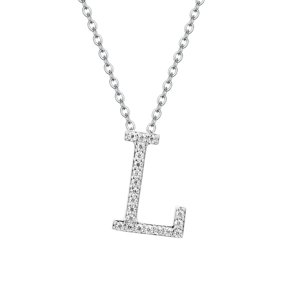 Necklace with the letter L arranged as a long necklace layer