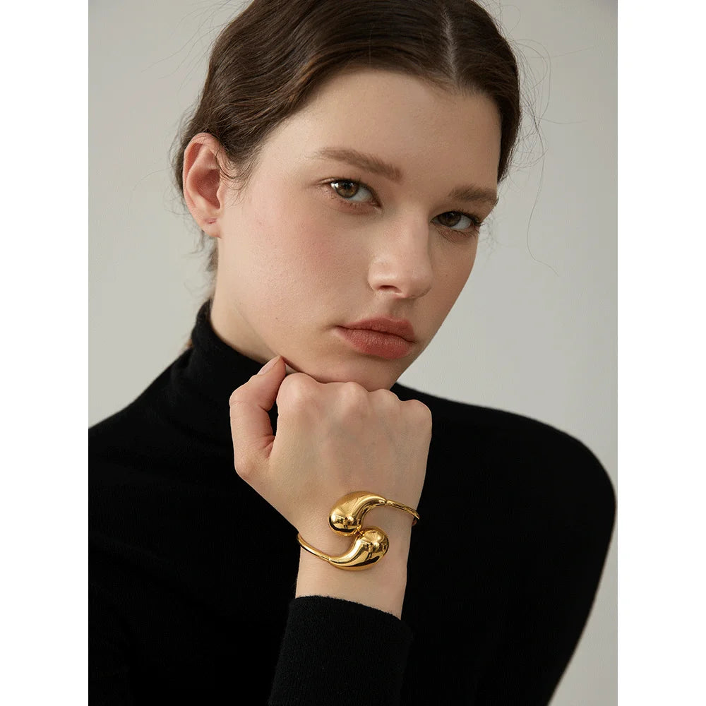 Close view of a gold bracelet showing bracelet gold bracelet polish