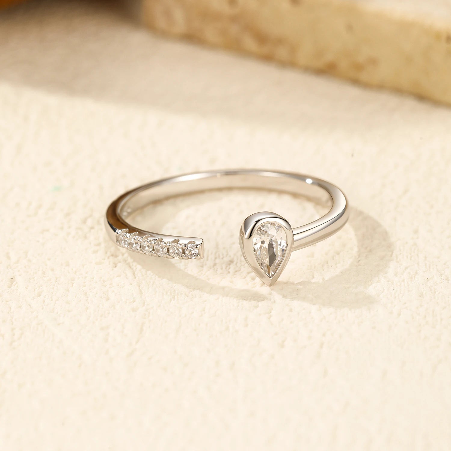 Close view of teardrop ring in 925 silver with ring with size