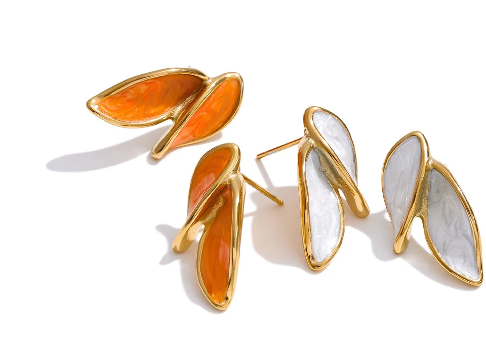 Fashion earrings earrings gold with youthful leaf charm