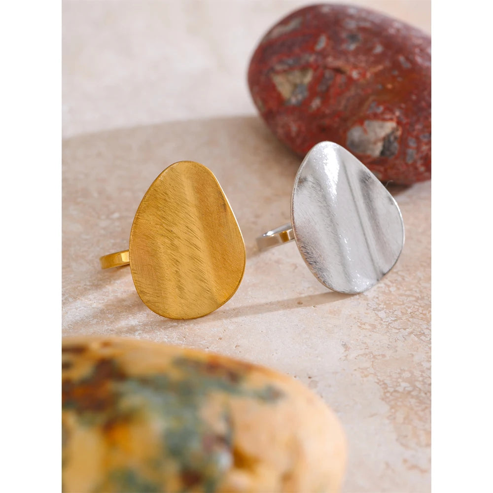 Geometric ring with size profile in stainless steel jewelry