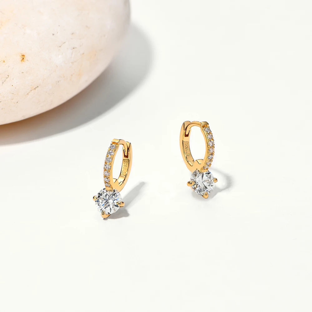 S925 silver moissanite earrings with classic four claw setting