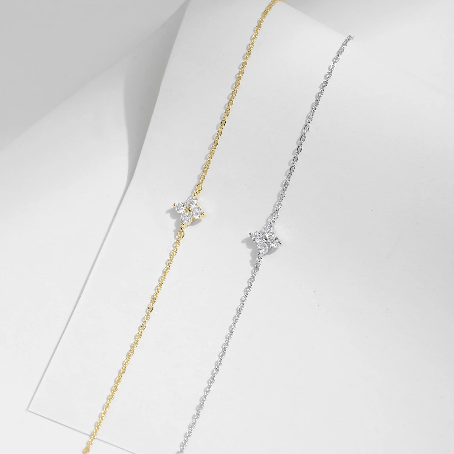 Elegant bracelet clover showcasing a luminous clover cz centerpiece