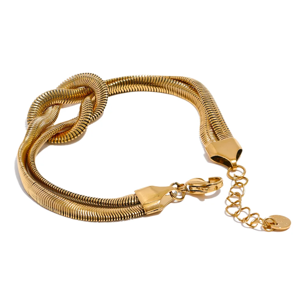Jewelry store style gold chain necklace with bracelet