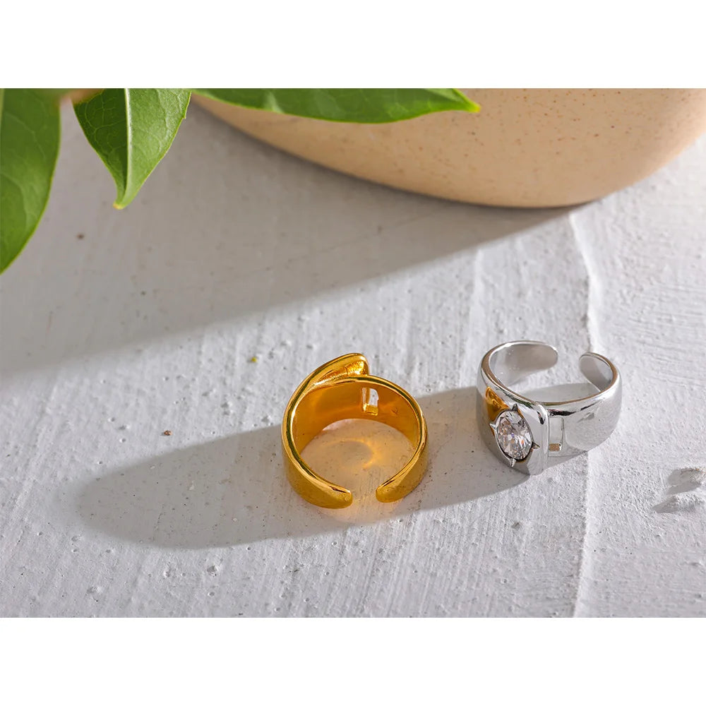 Cast stainless steel ring with geometric pattern gold tone