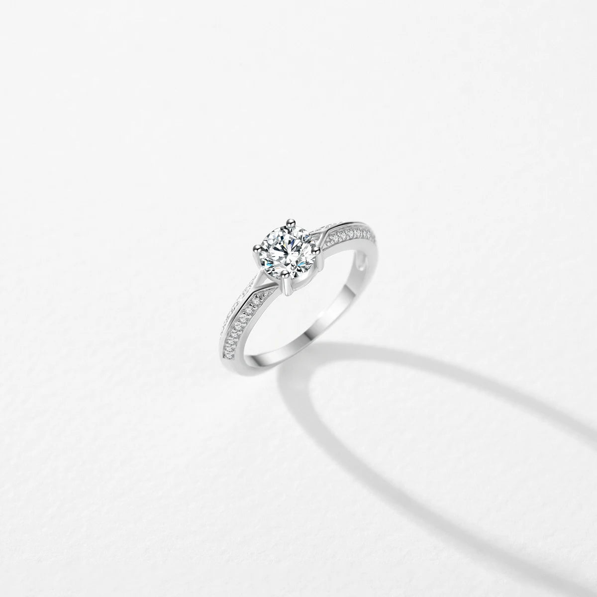 Hand display of wedding ring with clear ring size guidance