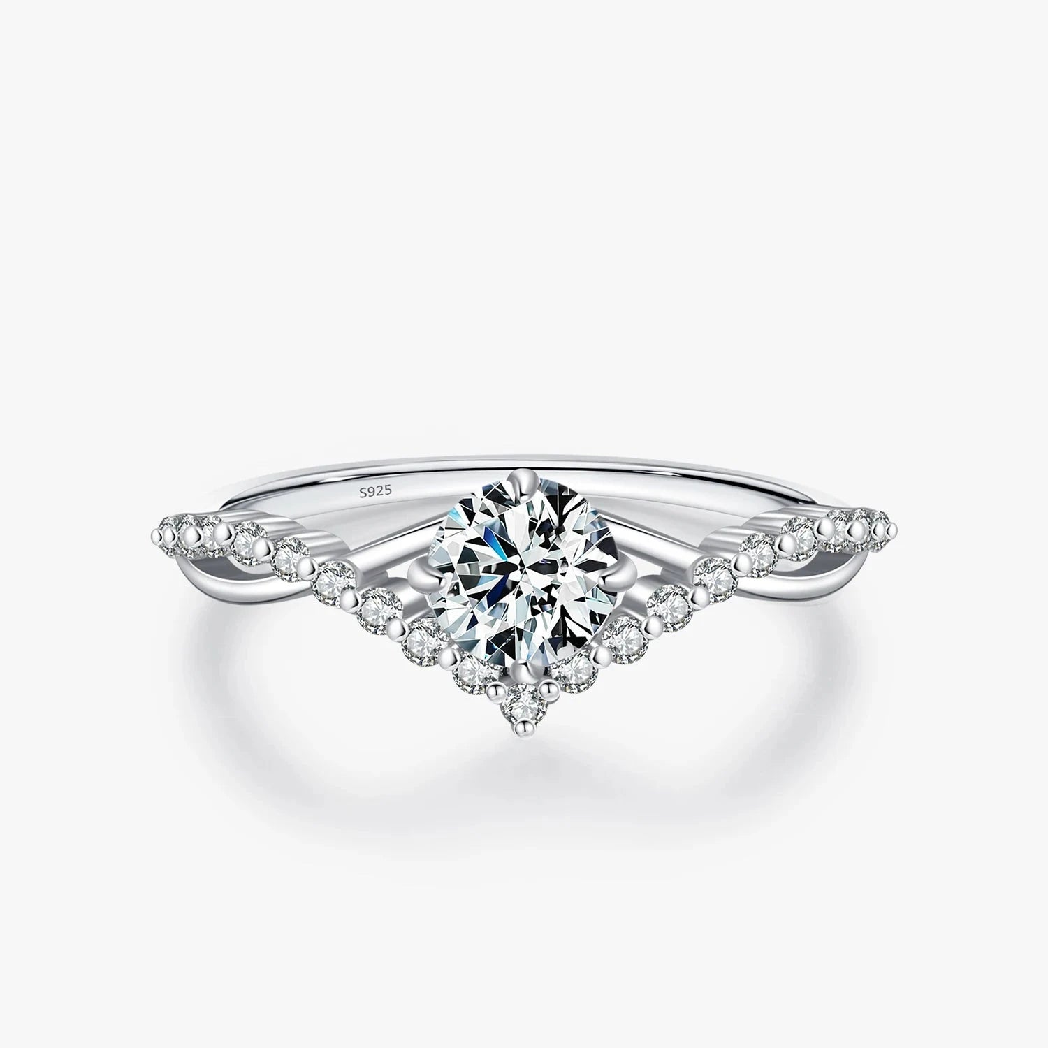 Moissanite ring in 925 sterling silver with crown jewelry detail