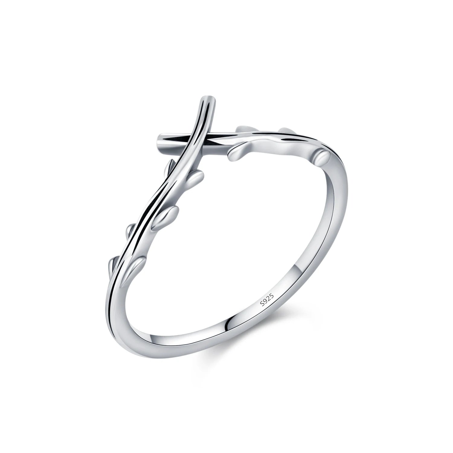 Vintage ring in sterling silver with crossed ring lines and silver color finish
