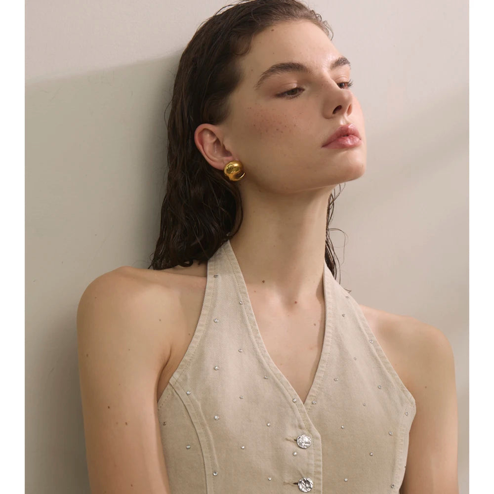 Stainless steel jewelry stud earrings designed for everyday wear