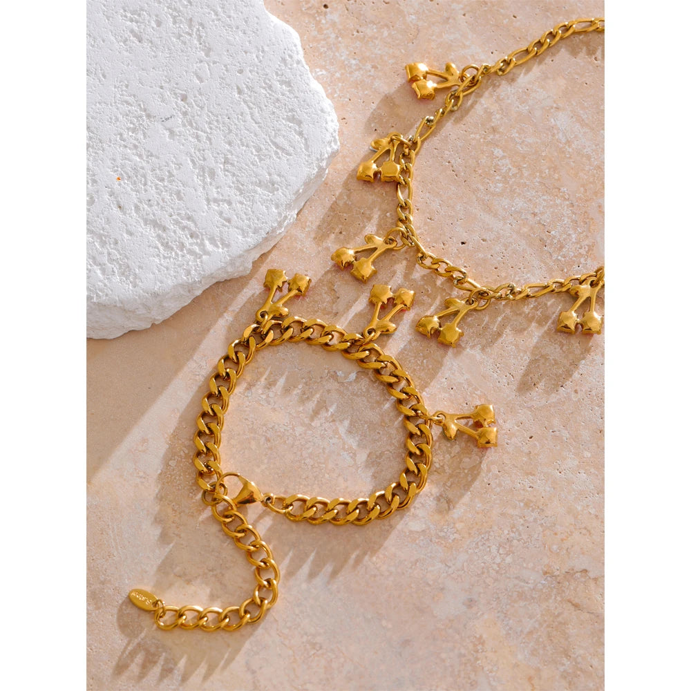 Stainless steel jewelry set gold plated with zirconia details
