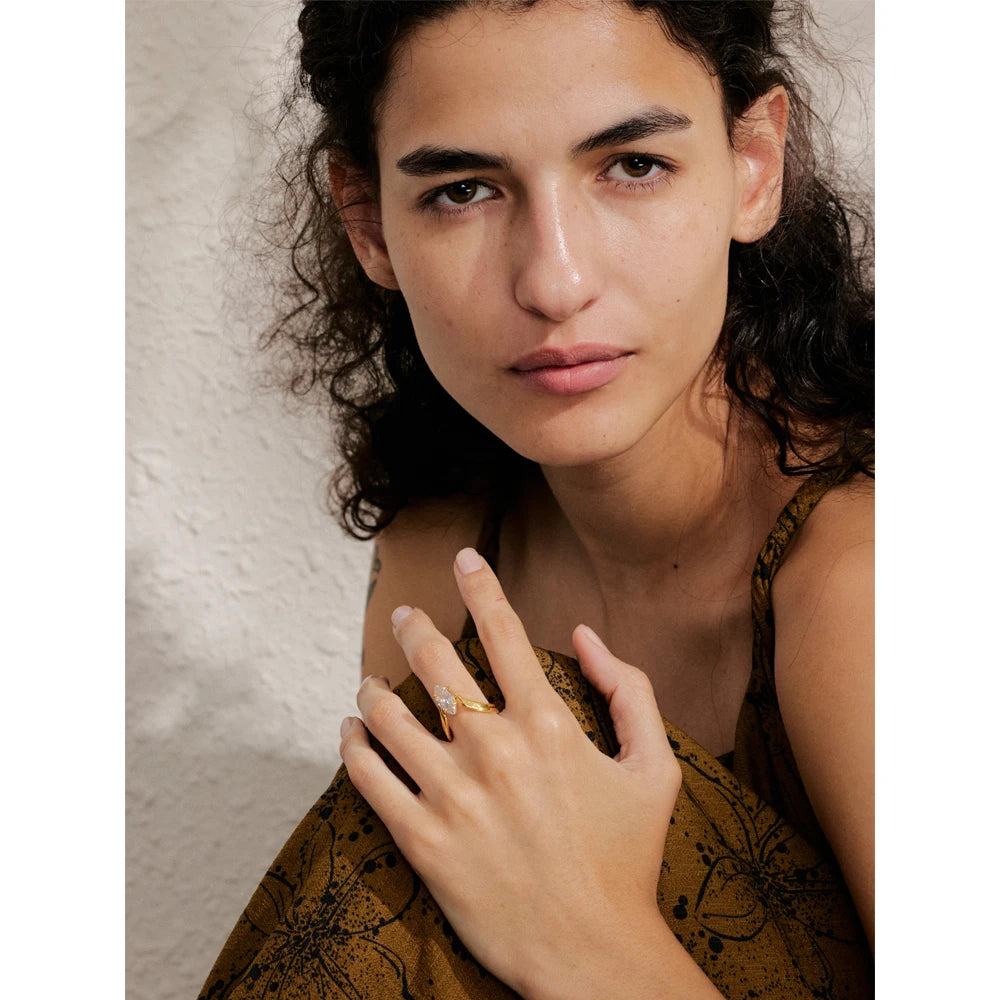 Gold ring with cubic zirconia available in 3 ring sizes