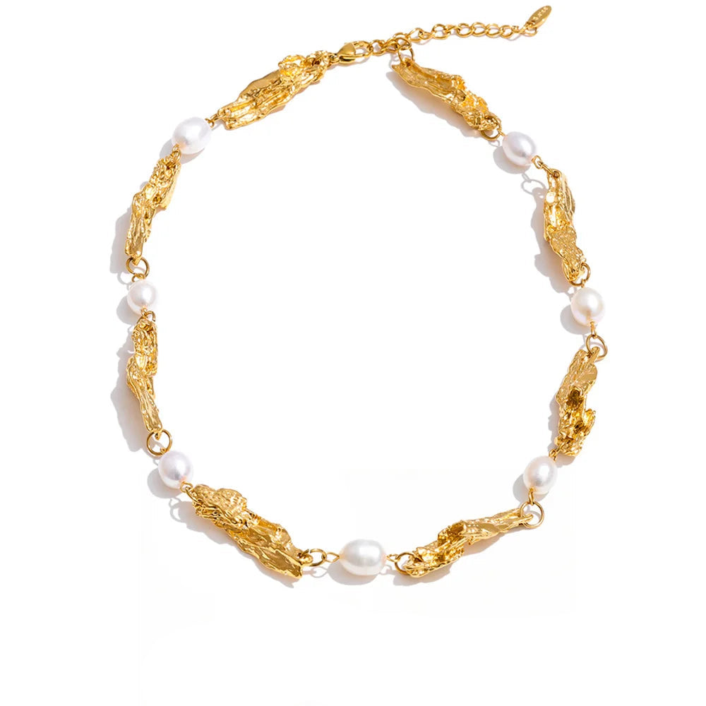 Gold plated lava effect pearl necklace in stainless steel