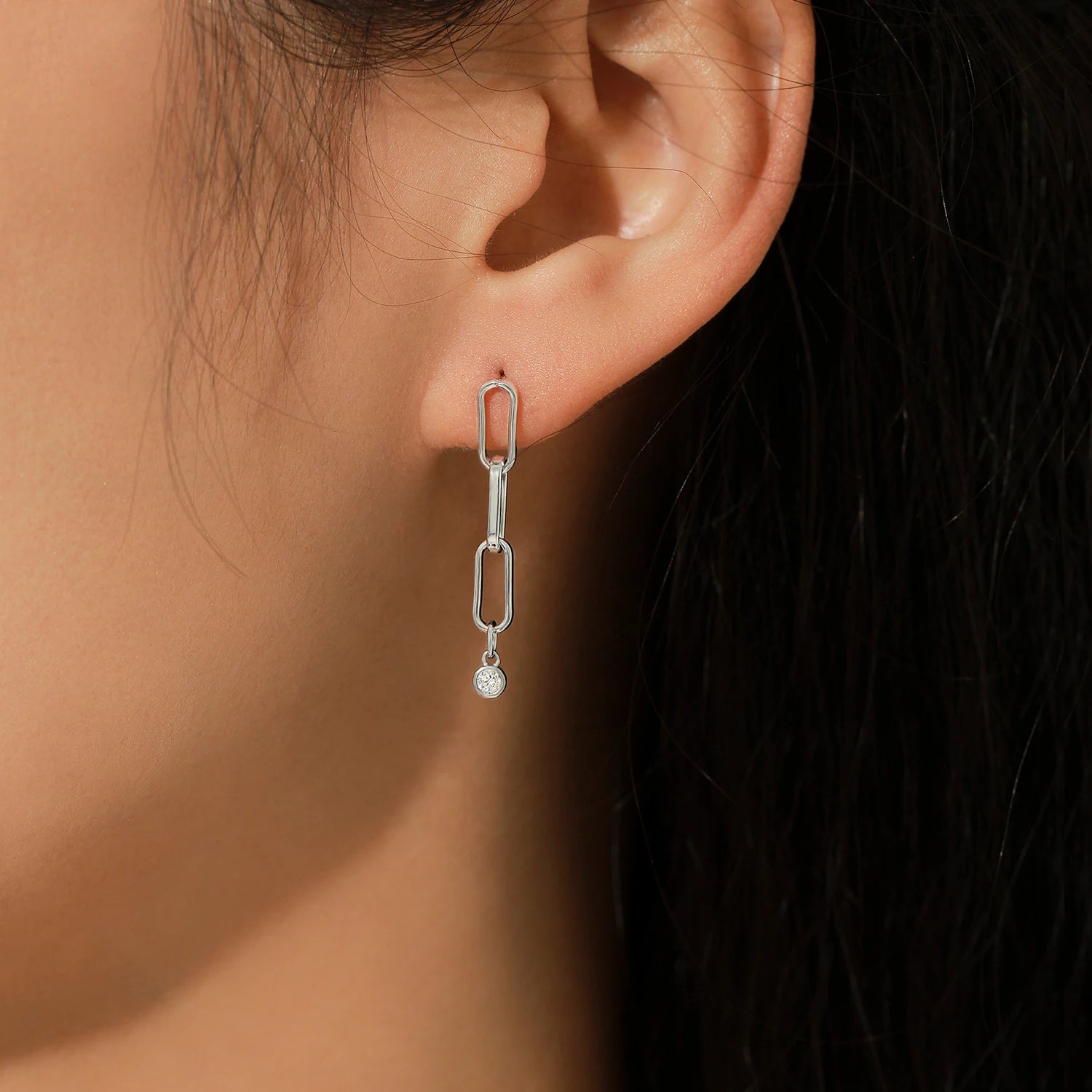 Women’s earrings moissanite chain design in 925 silver