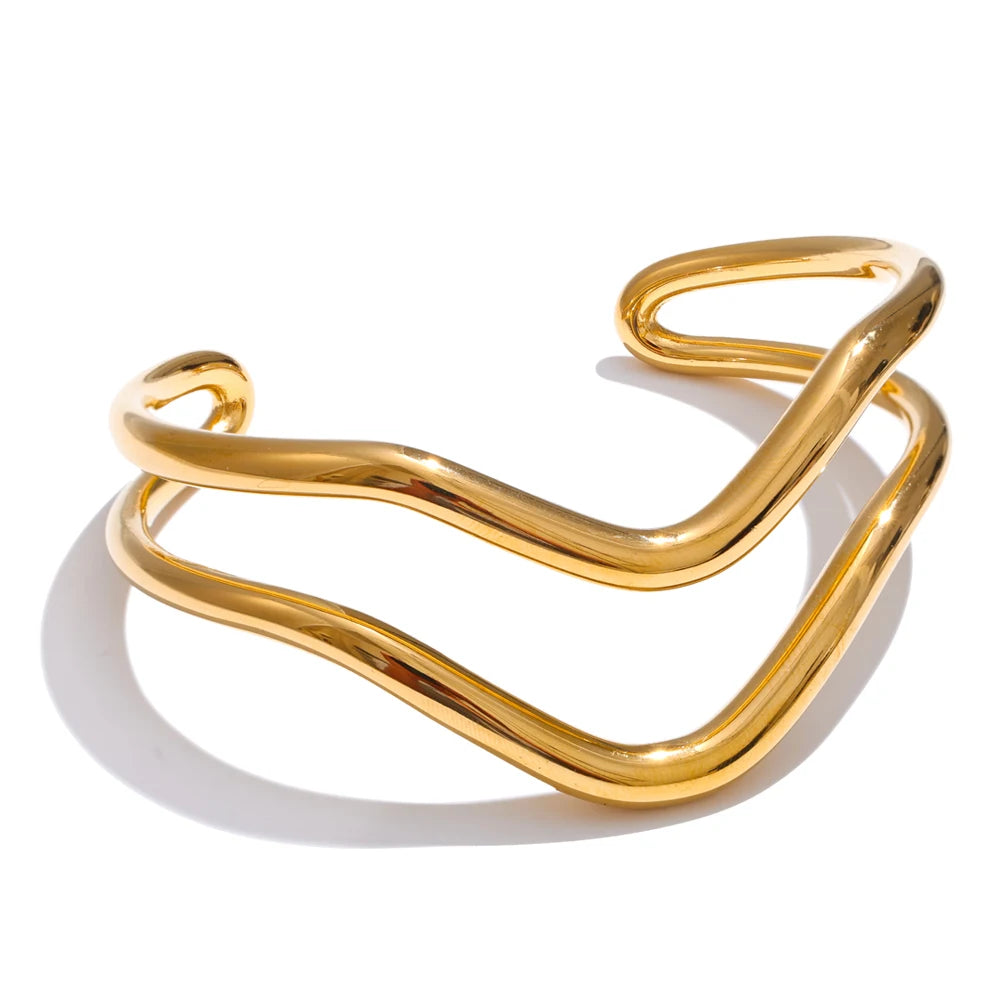 Stainless steel jewelry bracelet styled as a bangle bracelet bangle