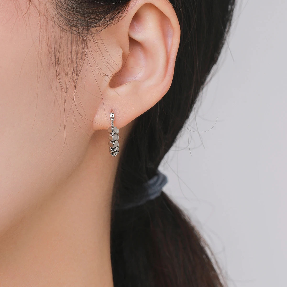 Geometric buckle hoop earrings in 925 silver