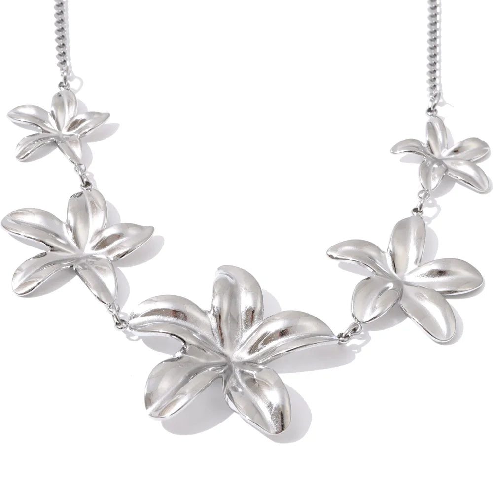 Jewelry waterproof necklace with radiant gold plated surface