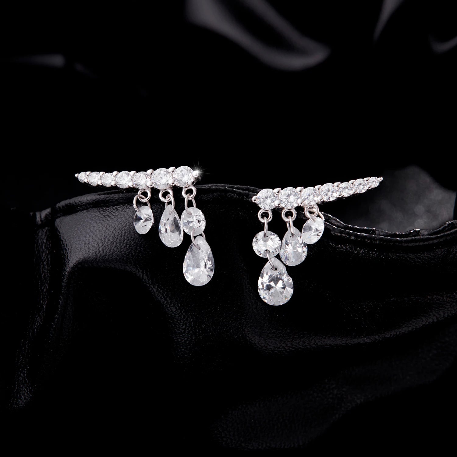 Ear rings silver color and drop stud elegance