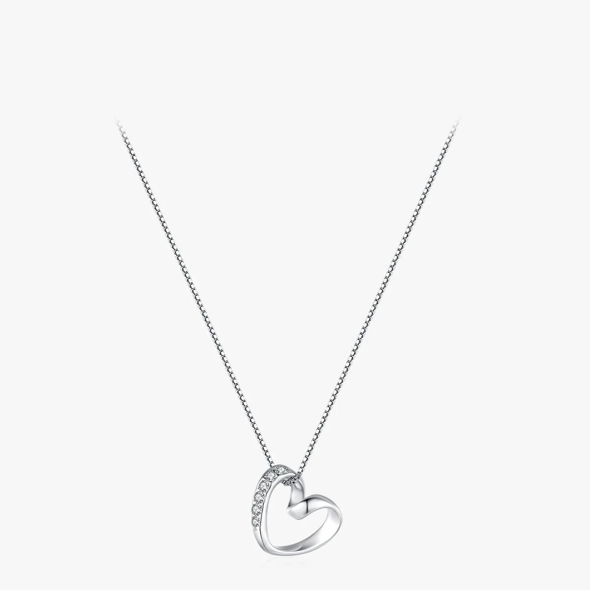 Romantic heart sterling silver necklace with pendant necklace detail